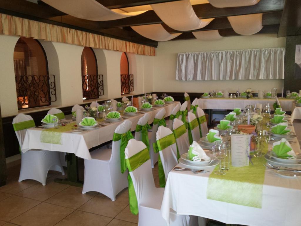 Restaurace v ubytování Gasthof zur Grenze