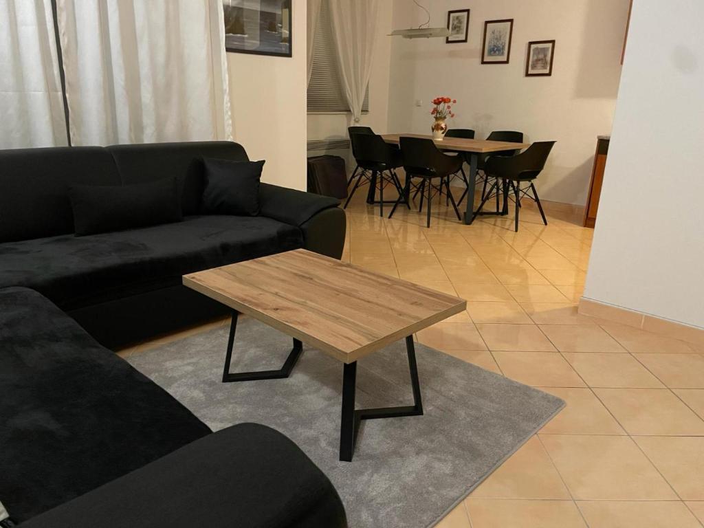 Apartment Dalmatien Traumhaus - 标准的大号床，有两张大号床