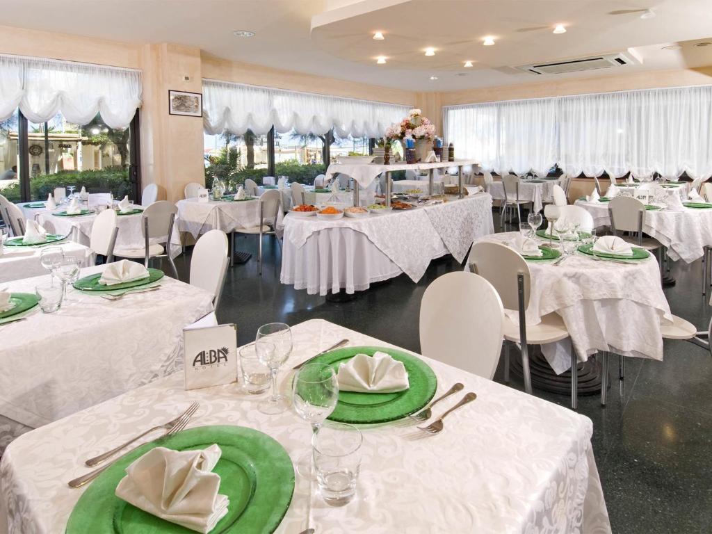 Restaurace v ubytování Hotel Alba