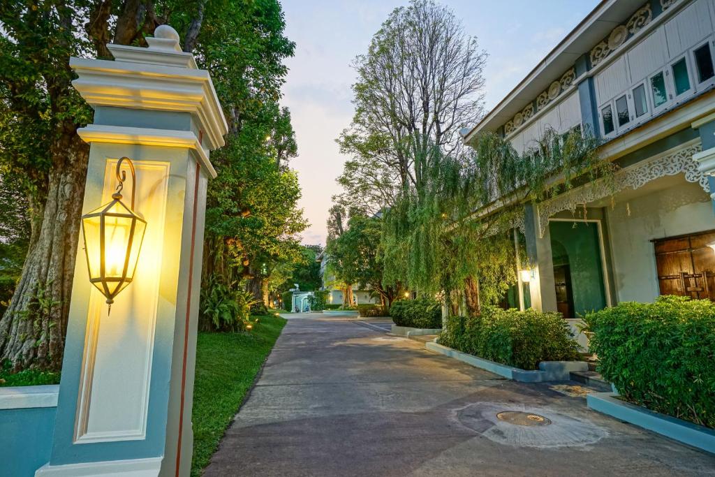 At Pingnakorn Riverside - Resim 26