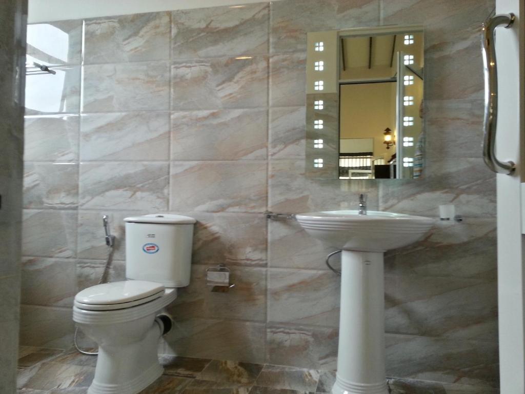 Coral Palm Villa and Apartment - 14