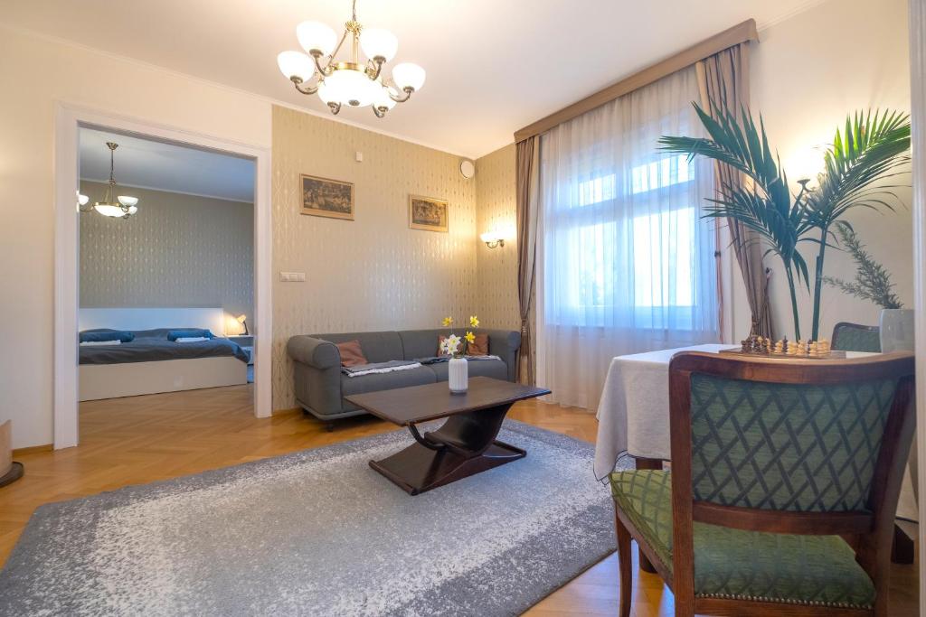 Giovanni's Airport House 1182 Budapest, 19 Székelyudvarhely utca kép - 1