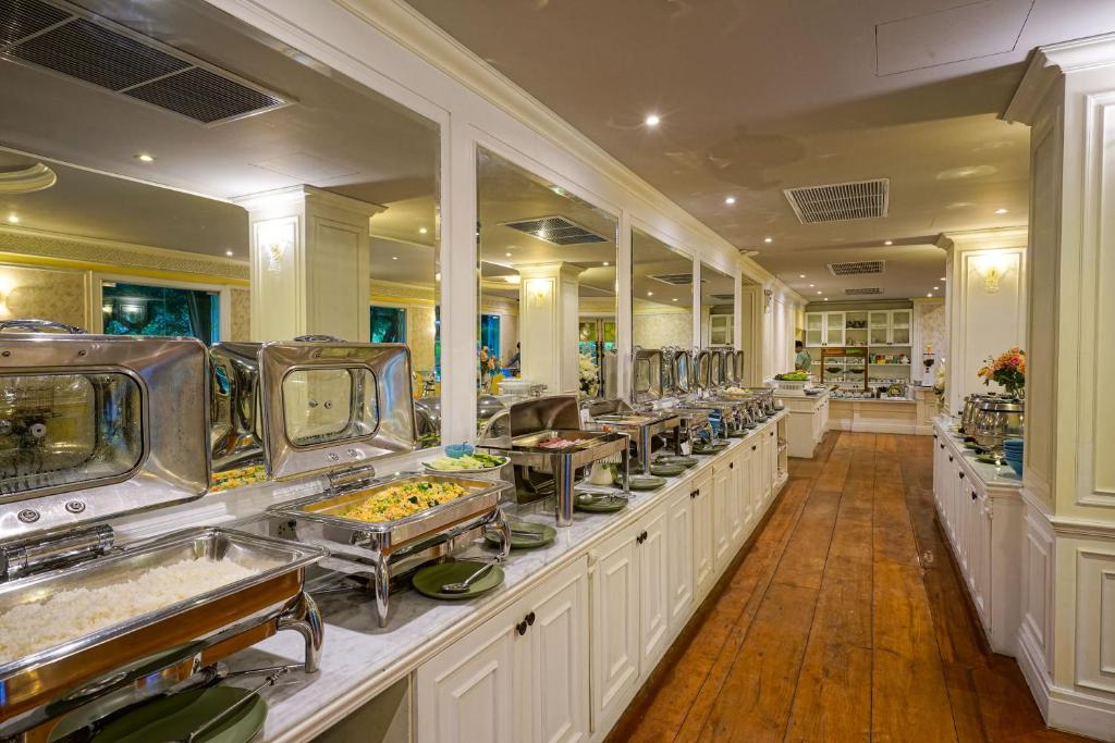 At Pingnakorn Riverside - Resim 31