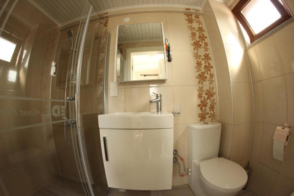 Ede Apart Otel - Chambre Double Avec Balcon Et Vue Sur Mer