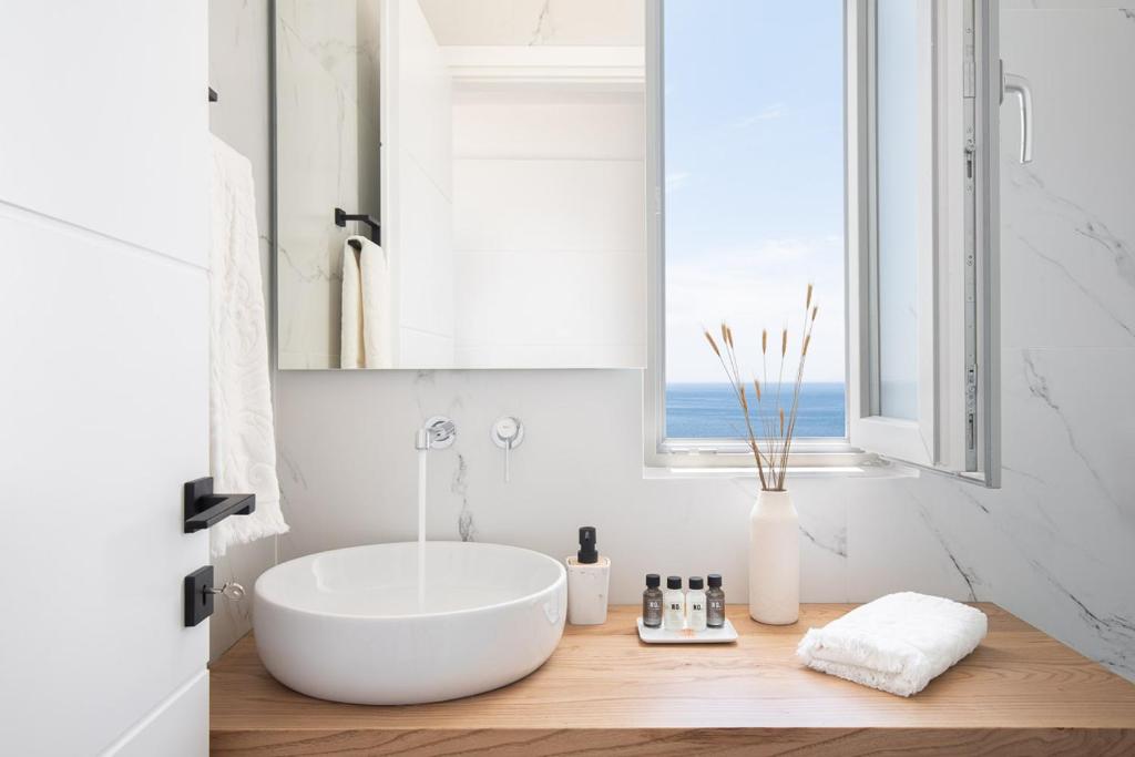 A bathroom at Villa Lefko