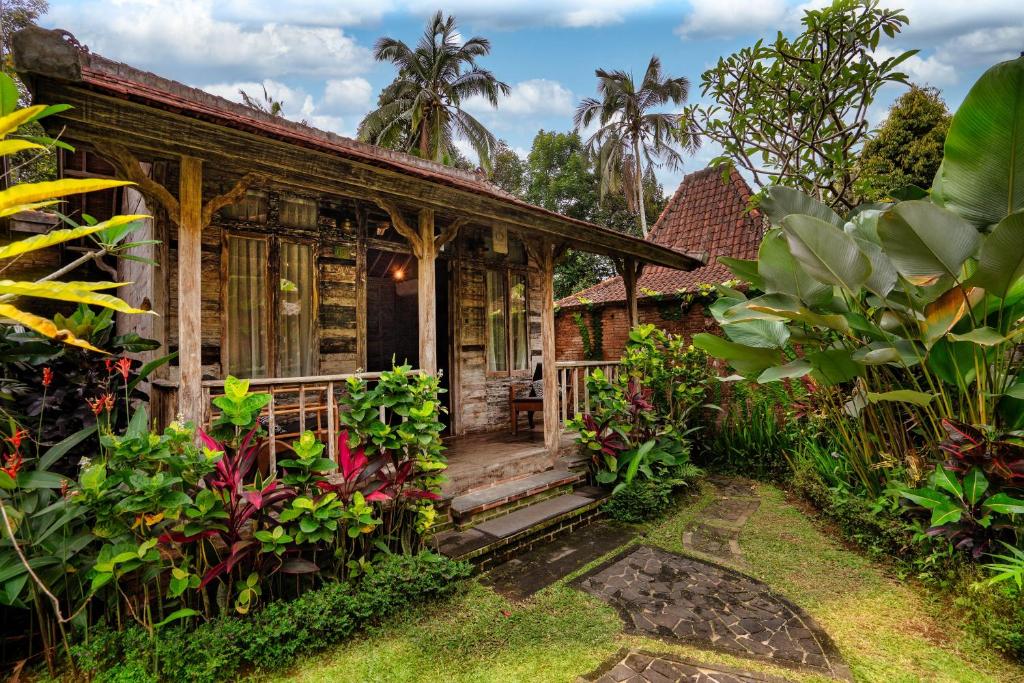 De Umah Bali Eco Tradi Home - Bale Kayu Deluxe Double O Twin.