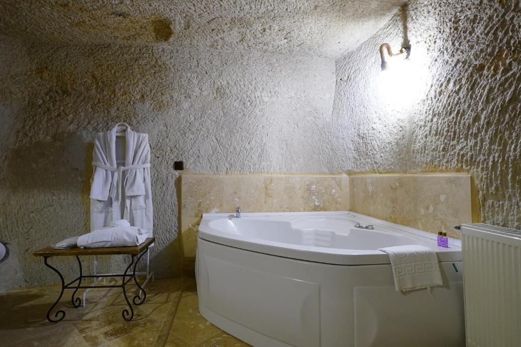 Elite Cave Suites - 9