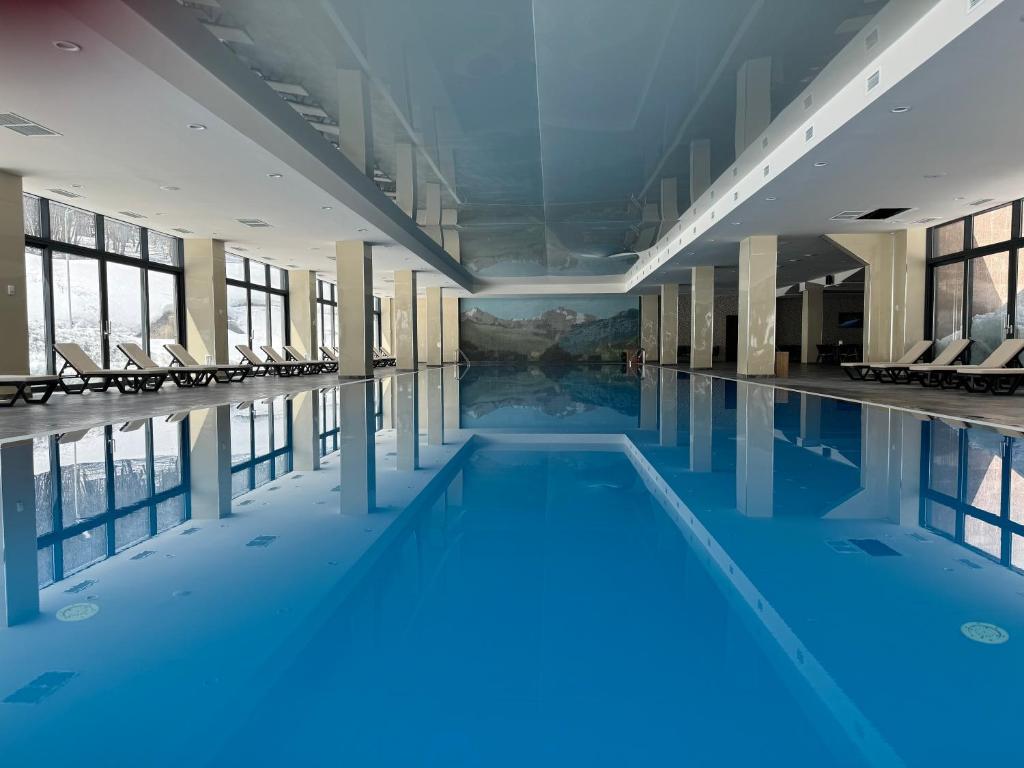 Бассейн в Eighty Eight Deluxe Hotel & Spa или поблизости