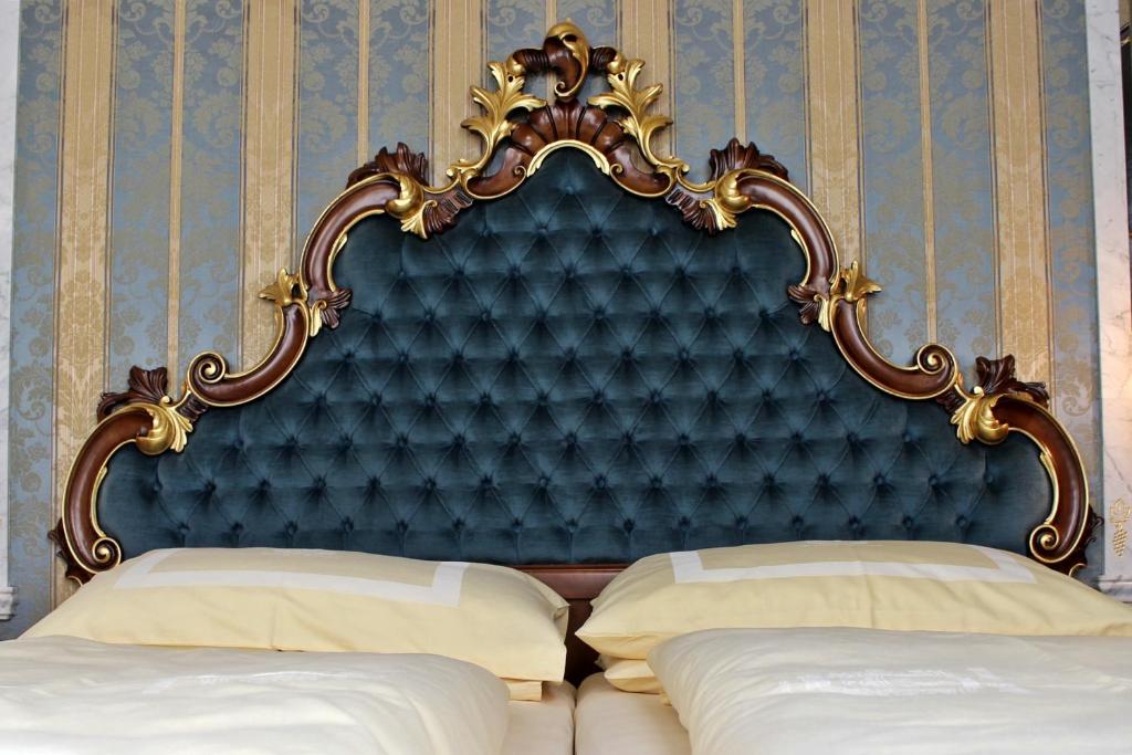 Hotel Palais Porcia - Resim 28