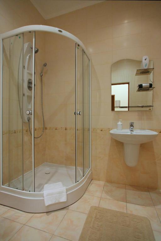 Koupelna v ubytování Ekaterina Hotel