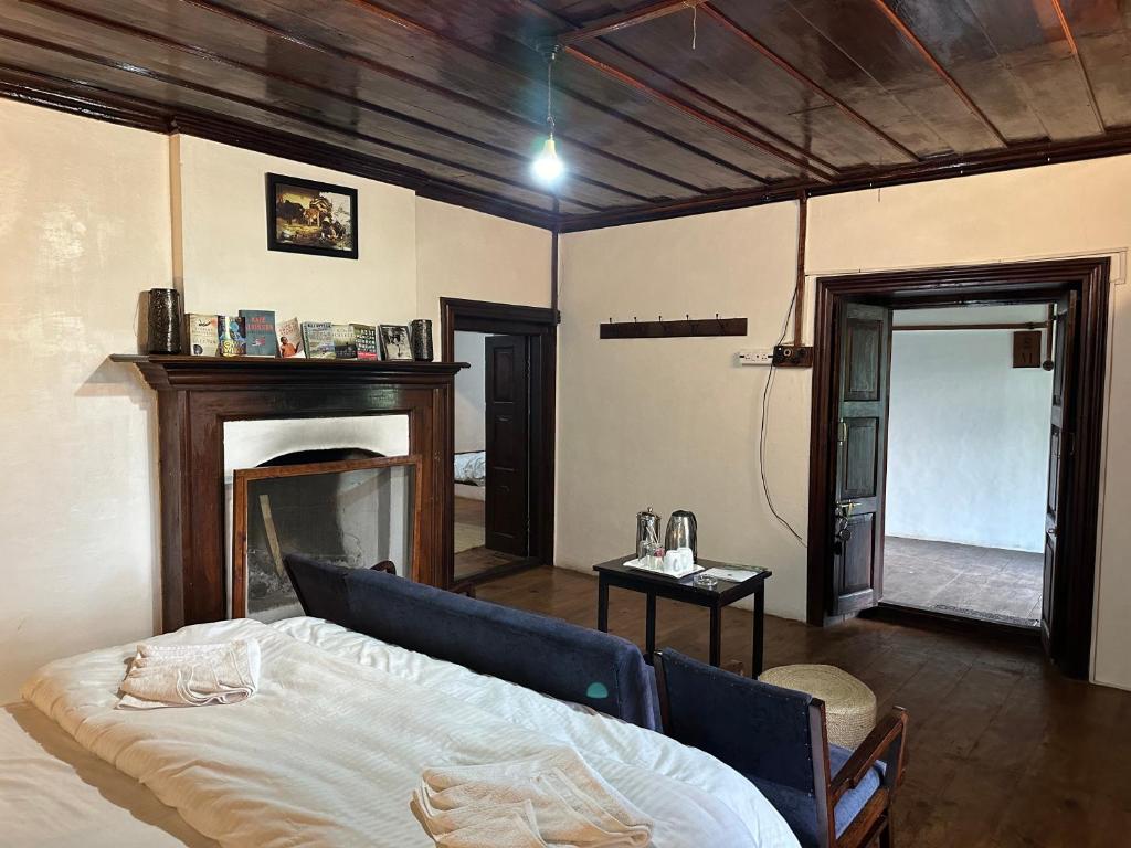 The Sunshine Heritage By Offlimits - Deluxe Triple Room