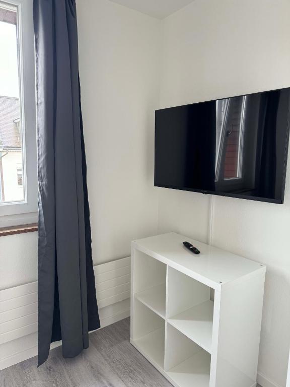 Urban Oasis with Queen Bed and View BE-54 - Resim 8