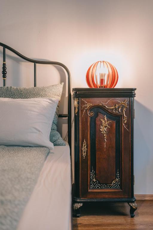 Łóżko lub łóżka w pokoju w obiekcie Feher Barany Apartment