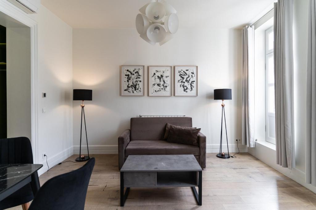 A seating area at Be Mate Casa Di Bava