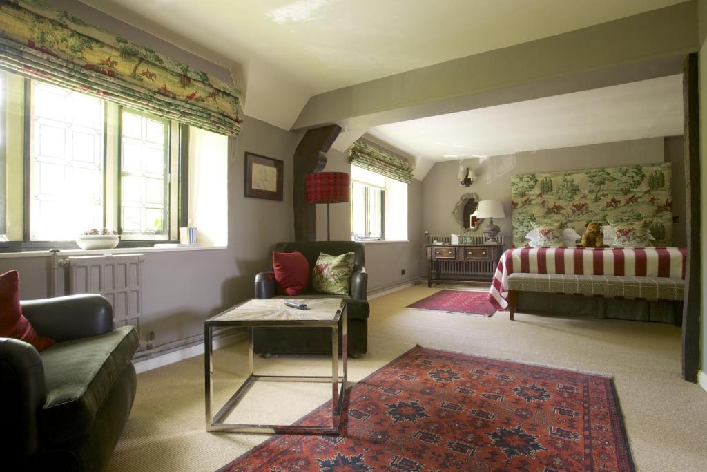 Uma cama ou camas num quarto em The Bay Tree Hotel