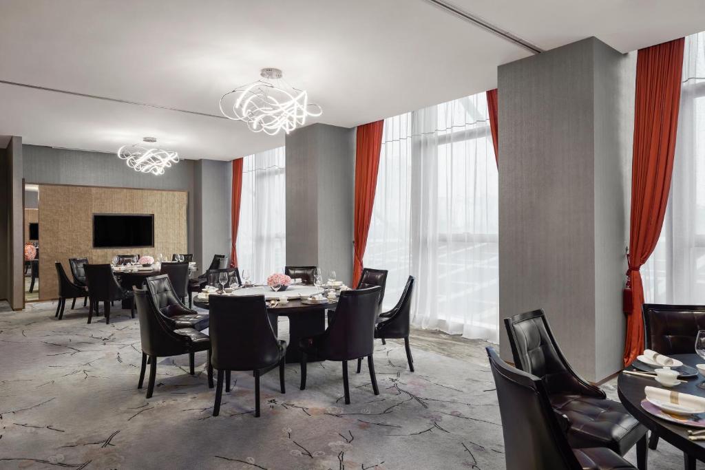TV a/nebo společenská místnost v ubytování JW Marriott Hotel Shenzhen