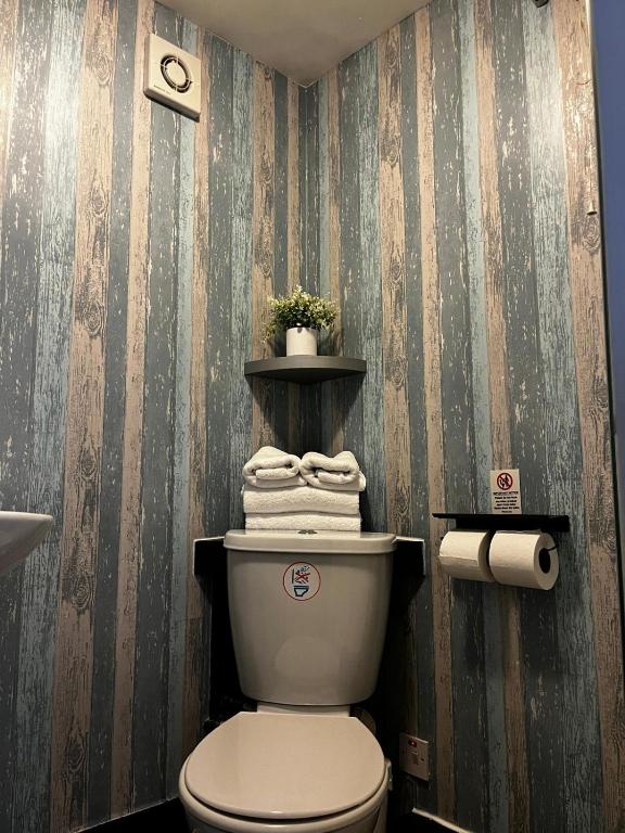 Black Bull Hotel - 