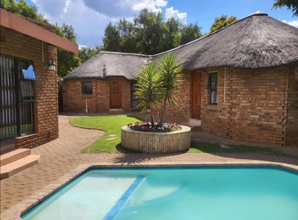 P&D GUEST HOUSE & MASSAGE PARLOUR, Vanderbijlpark (updated prices 2024)