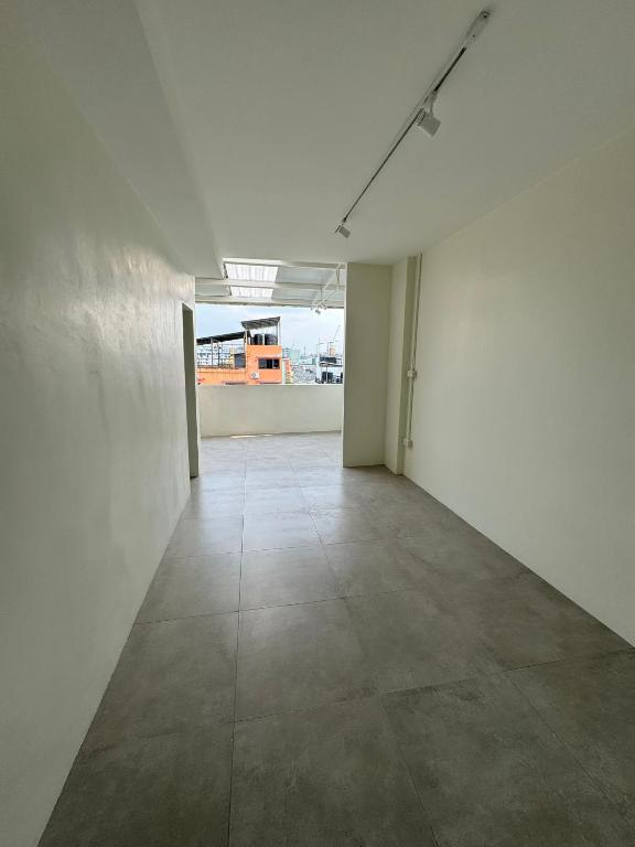 Line Bangkok Hostel - 16