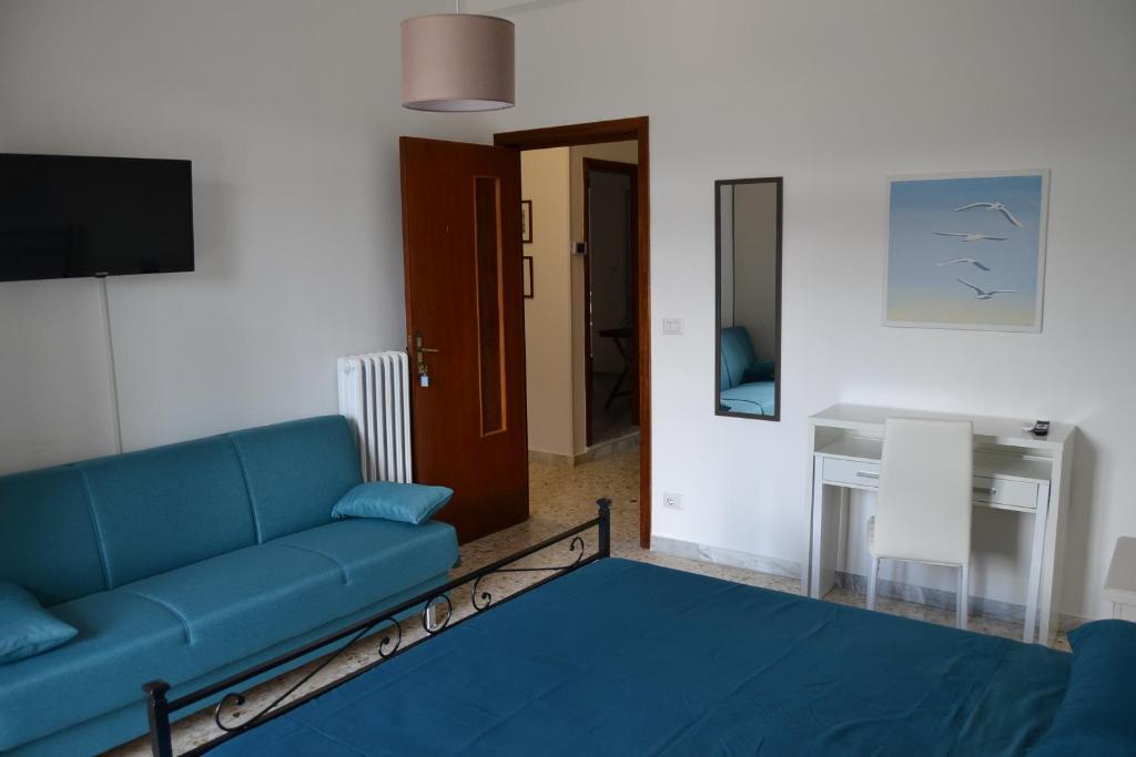 TV a/nebo společenská místnost v ubytování Redipuglia Apartment