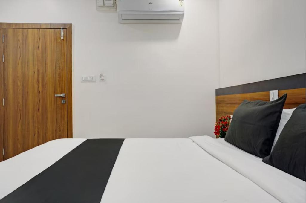 Postel nebo postele na pokoji v ubytování Hotel Stay Prime