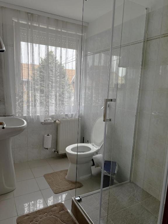 Apartment Révész - Appartement Avec Terrasse