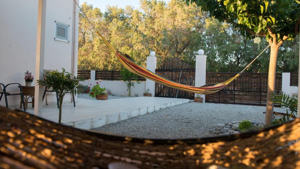 Zahrada ubytování Afrathias Beachhouse - Cretan Hideaway