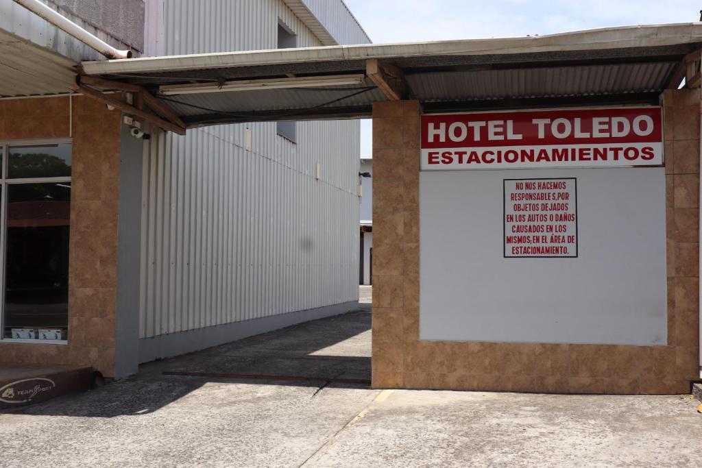 Certifikát, hodnocení, plakát nebo jiný dokument vystavený v ubytování Hotel Toledo