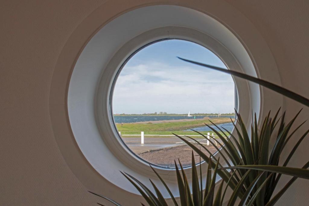 Residentie Oosterschelde - Apartment With Terrace