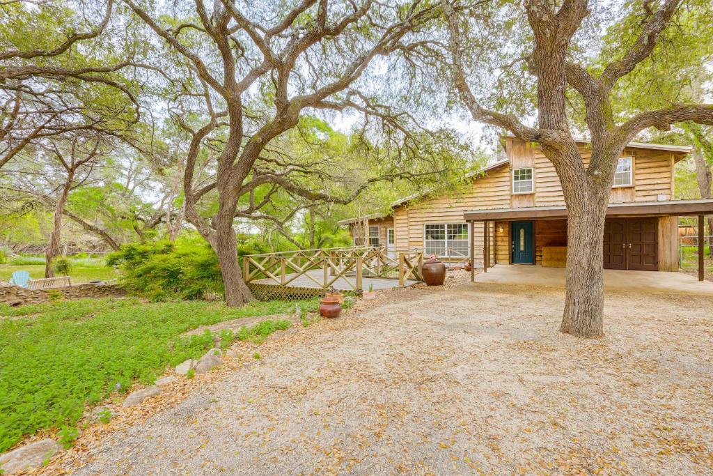 Belton Lake Getaway about 2 Mi to Marina! - Housity