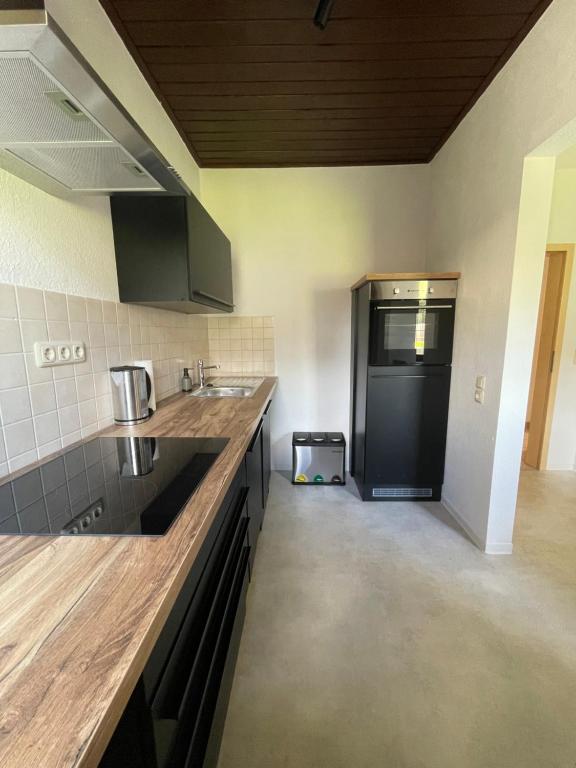 Ferienwohnung am Rathausにあるキッチンまたは簡易キッチン