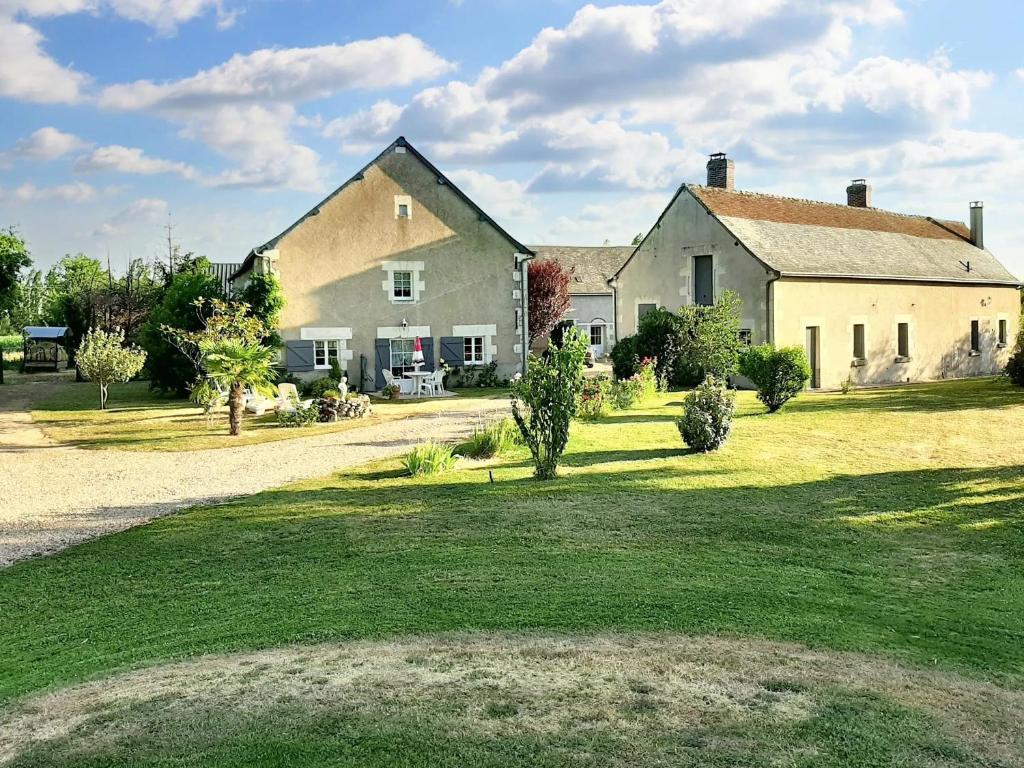 Studio confortable à Thilouze de 55 m² avec jardin privatif - Housity