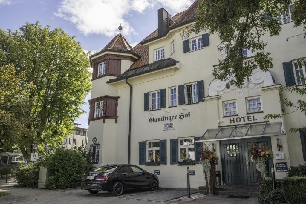 Budova, kde se hotel nachází