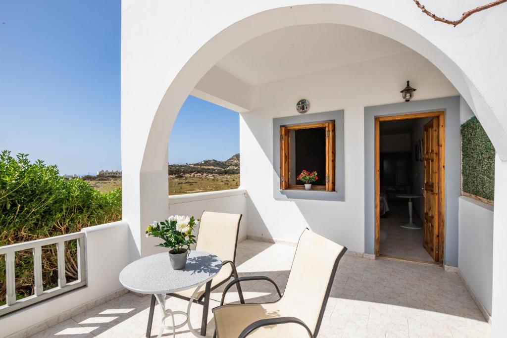 Balkón nebo terasa v ubytování Perama Hotel, Karpathos