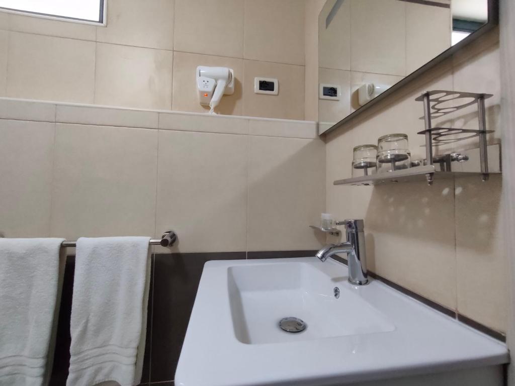 Koupelna v ubytování Hotel Belvedere Mindelo, Cabo Verde