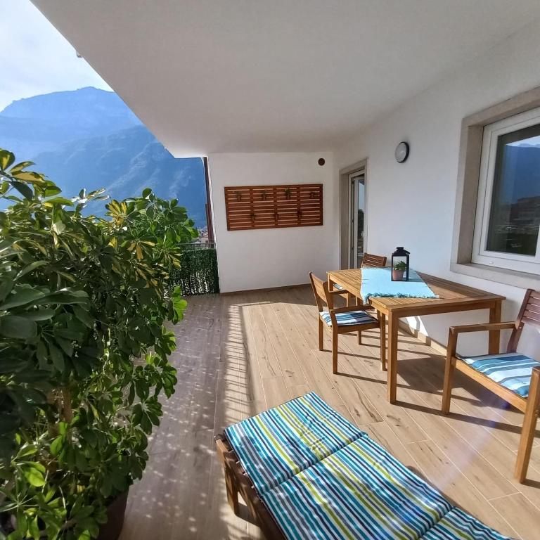 Nespecifikovaný výhled na hory nebo výhled na hory při pohledu z apartmánu