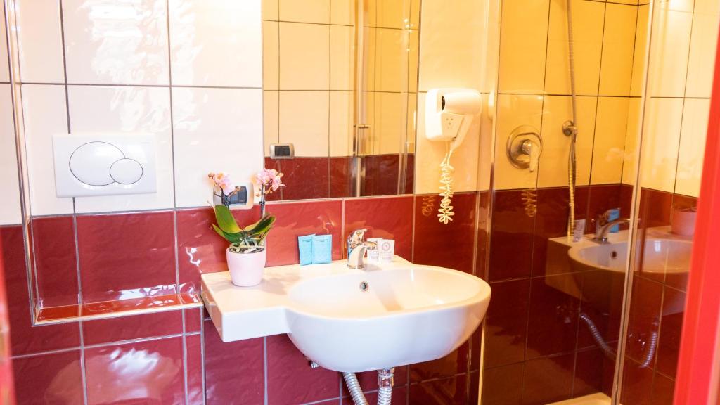 Koupelna v ubytování Hotel Diana
