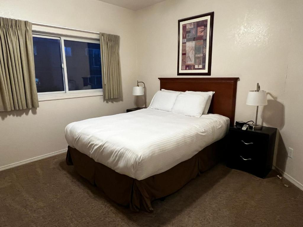 Canyon Plaza Premier Studios and Apts-South Rim photo