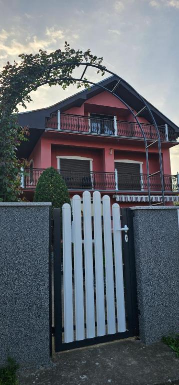 Budova, kde se apartmán nachází