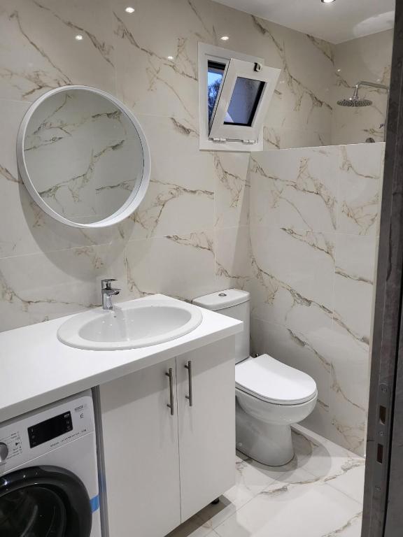 Koupelna v ubytování Kos Harmony Apartments