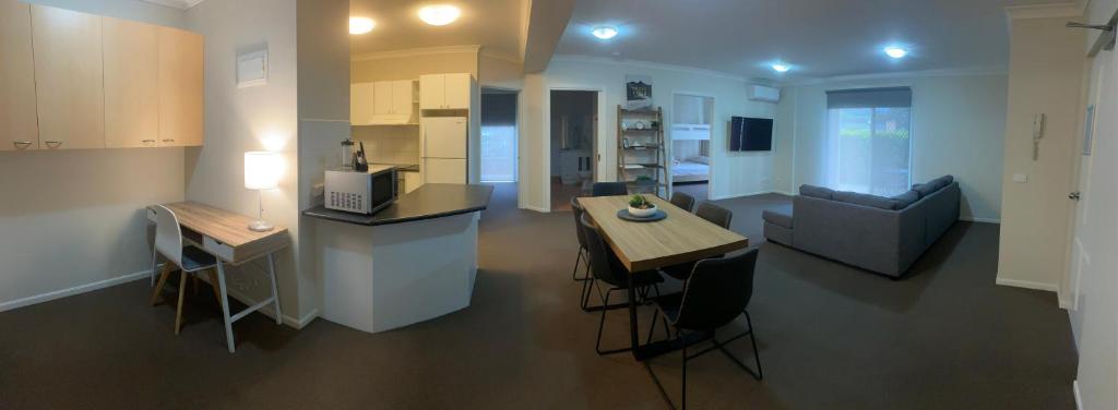 Lifestyle Apartments at Ferntree - Family Room