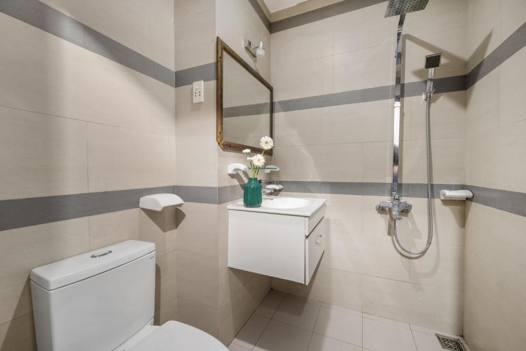 Phòng tắm tại Hanoi Blue Beach Hotel