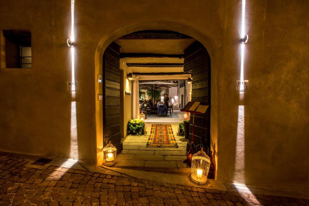 Gallery image of Uve Rooms & Wine Bar in La Morra