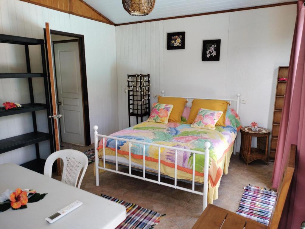 Postel nebo postele na pokoji v ubytování HITIRERE LODGE