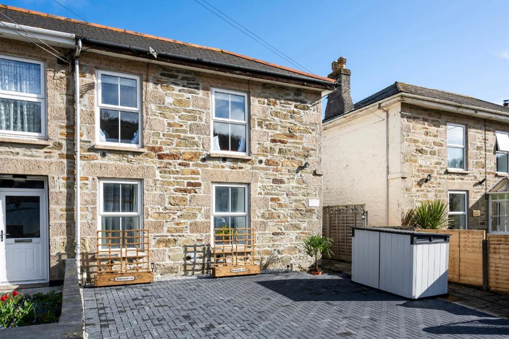 Το κτήριο όπου στεγάζεται  το διαμέρισμα