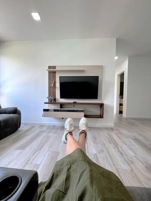 Airbnb Guayaquil, Puerto Santa Ana, Parking