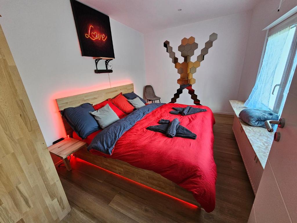 Voodi või voodid majutusasutuse Suite Spa, Jacuzzi & Sauna toas