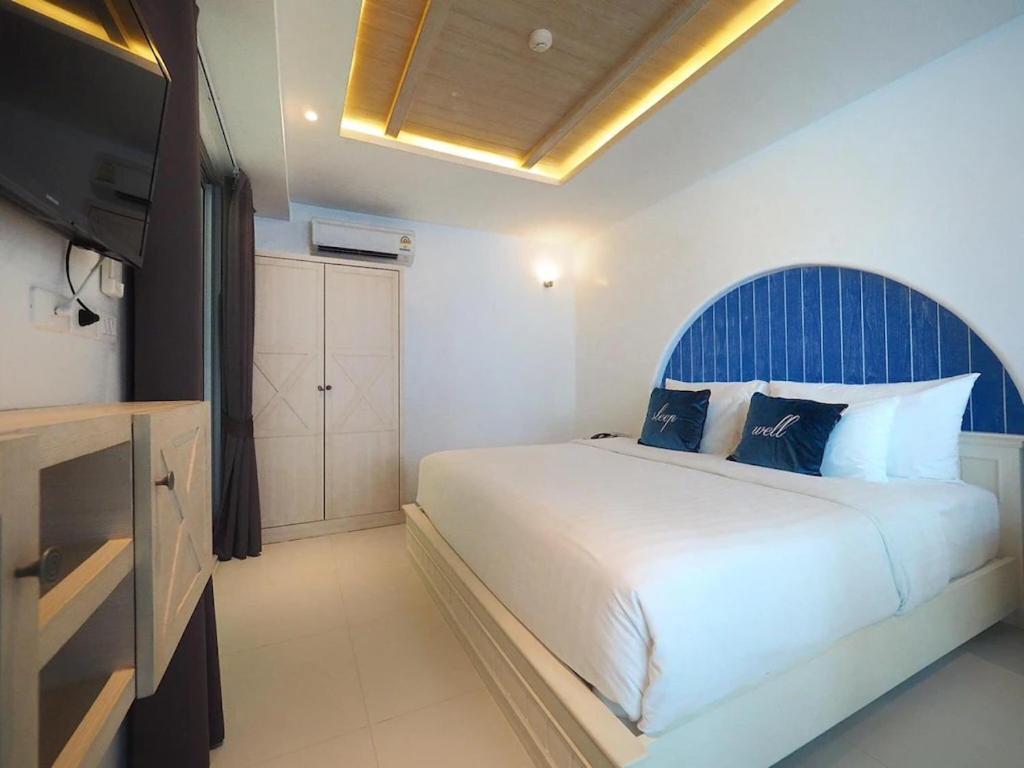 Costa Village Jacuzzi Bangsaray - Two-Bedroom Suite