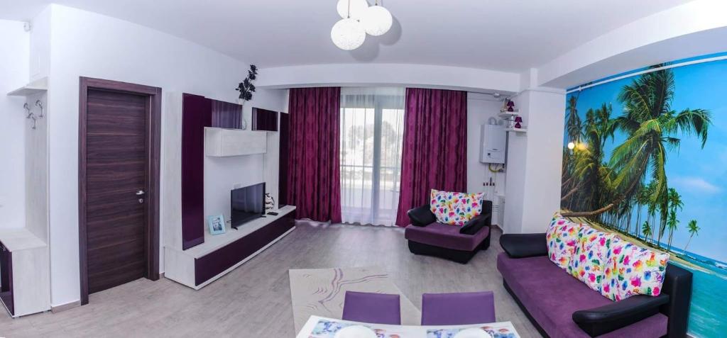 TV a/nebo společenská místnost v ubytování Sophia 2 & Moonlight Apartaments