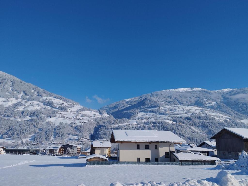 Výhľad na hory alebo výhľad na hory priamo z apartmánu
